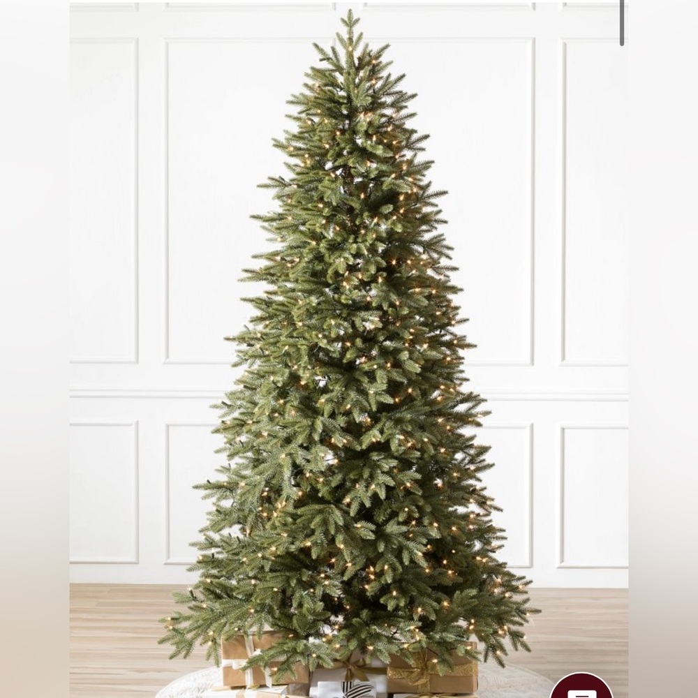 Balsam Hill NWB STRATFORD Slim 6.5 FT Faux Christmas Tree